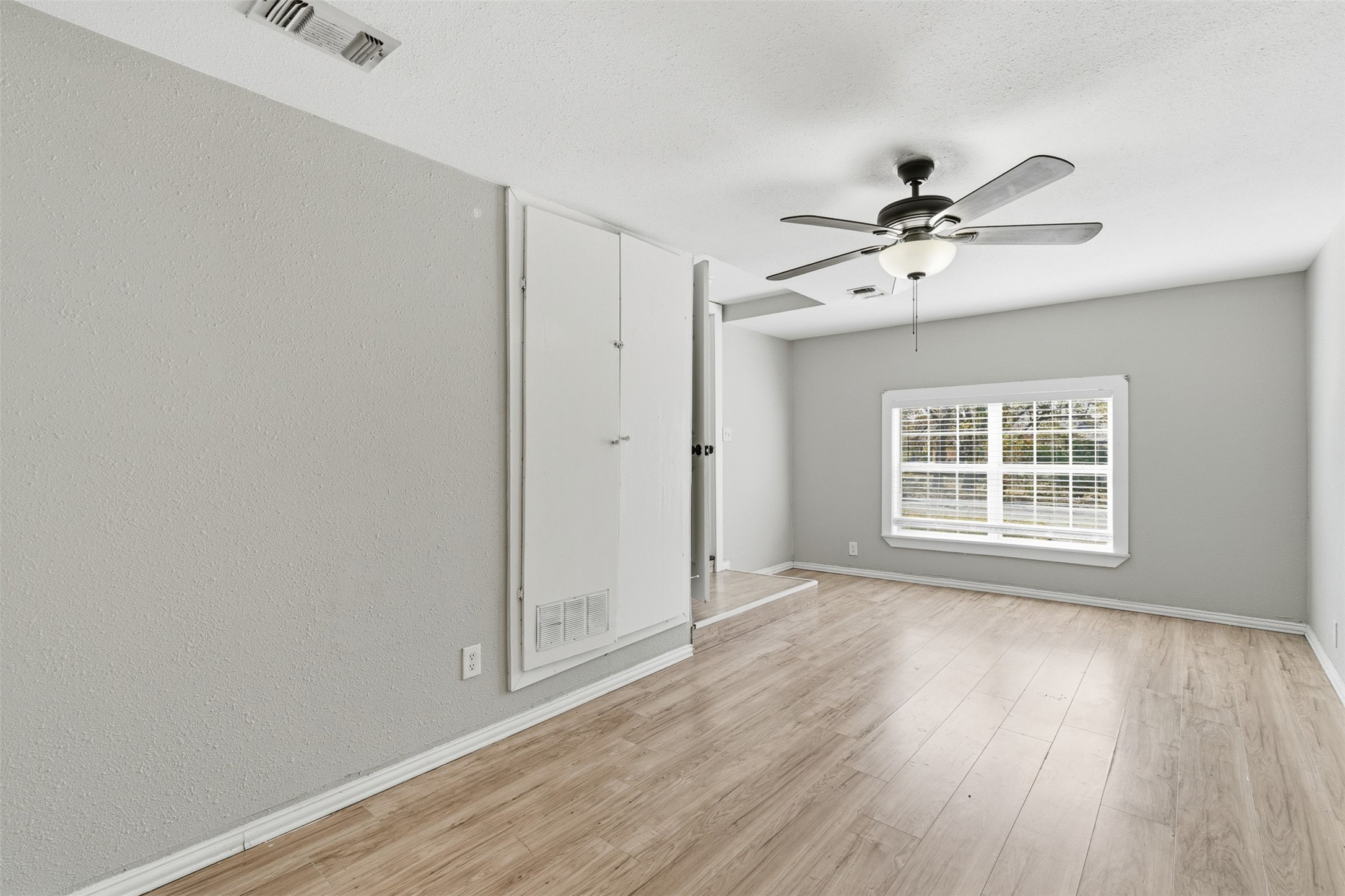 405 N Carr Avenue Sherman TX 75090