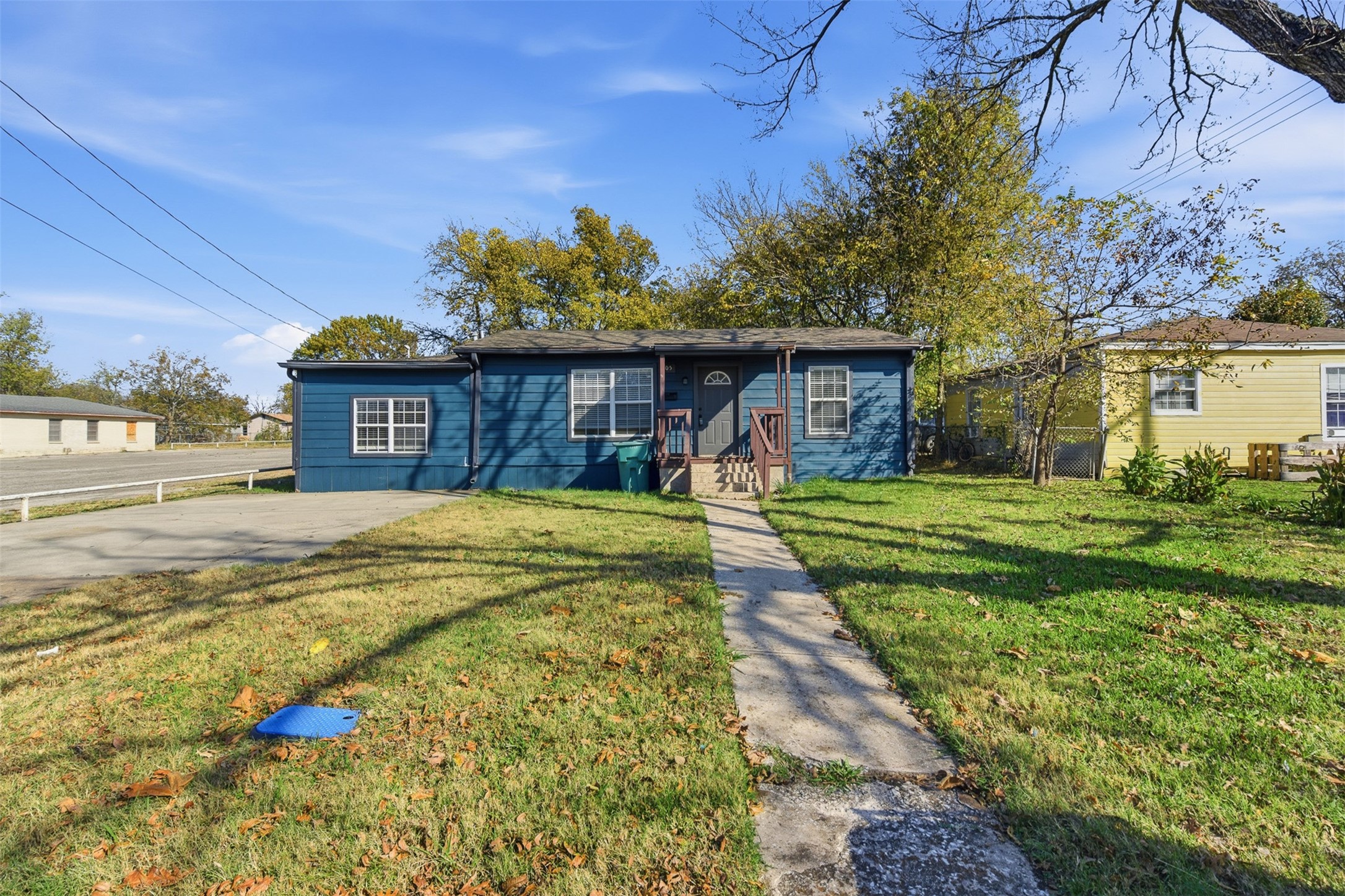 405 N Carr Avenue Sherman TX 75090