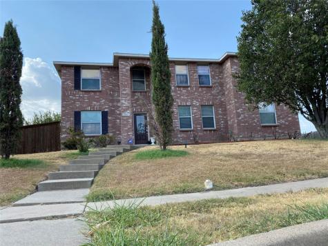 1531 Golden Grass Drive Lancaster TX 75134