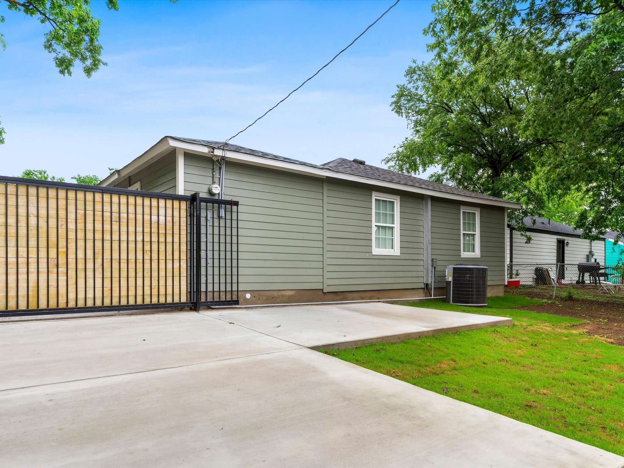 1008 Schieffer Avenue Fort Worth TX 76110