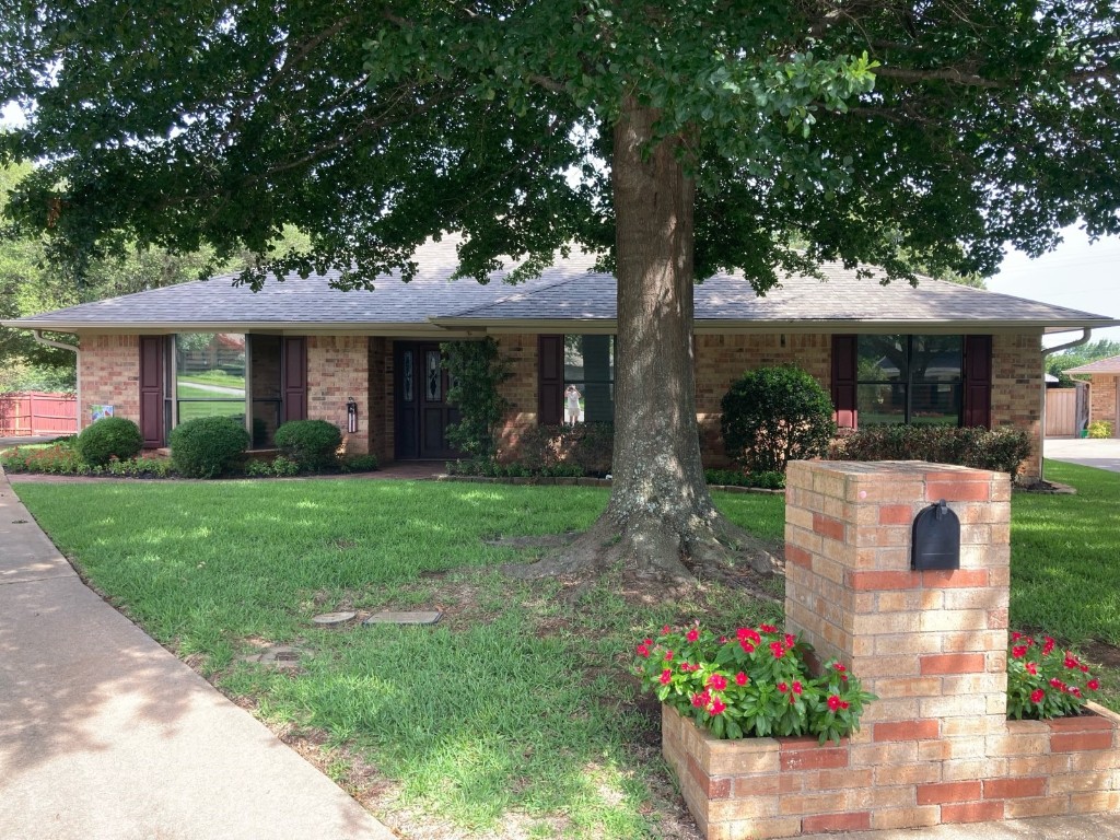 2810 Venture Circle Denison TX 75020
