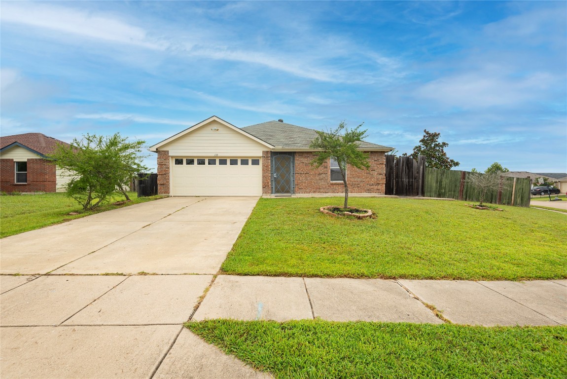 110 Live Oak Lane Terrell TX 75160