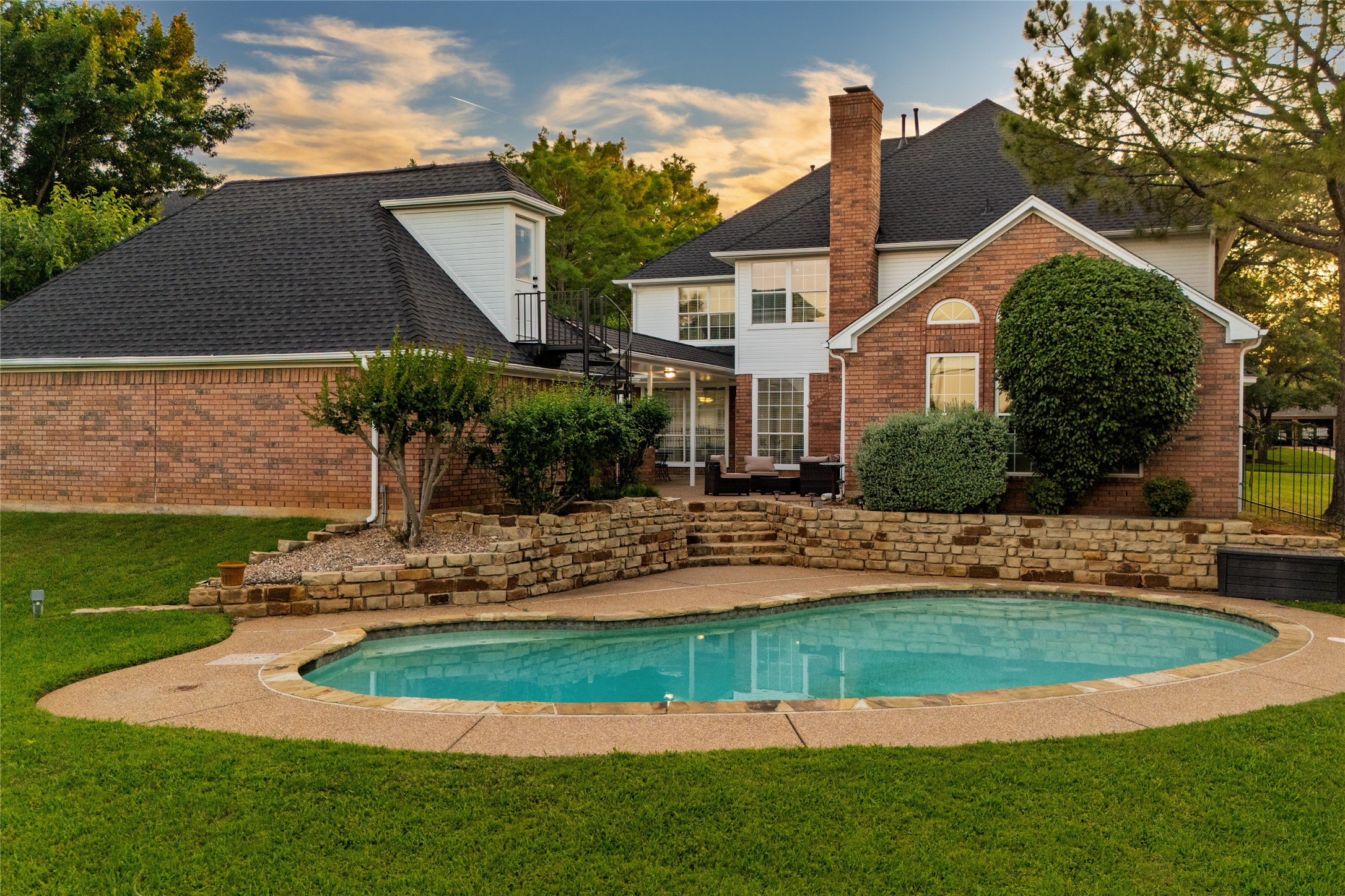 585 Oak Hill Drive Southlake TX 76092