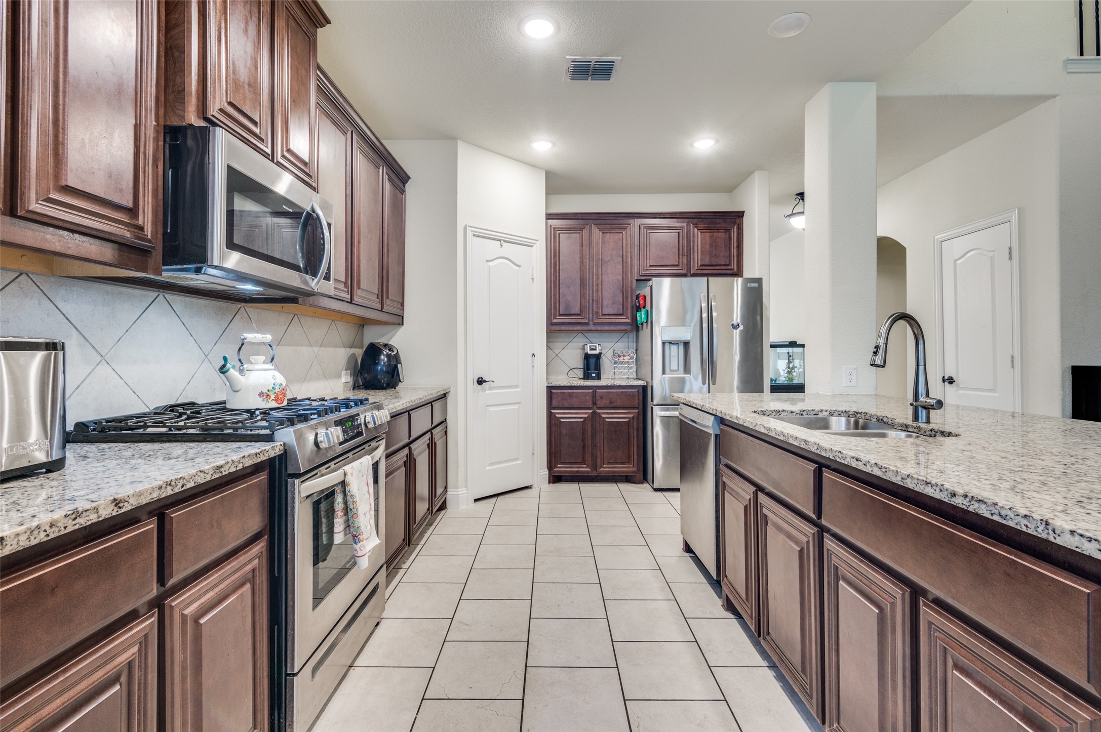 1220 Richard Pittmon Drive Desoto TX 75115