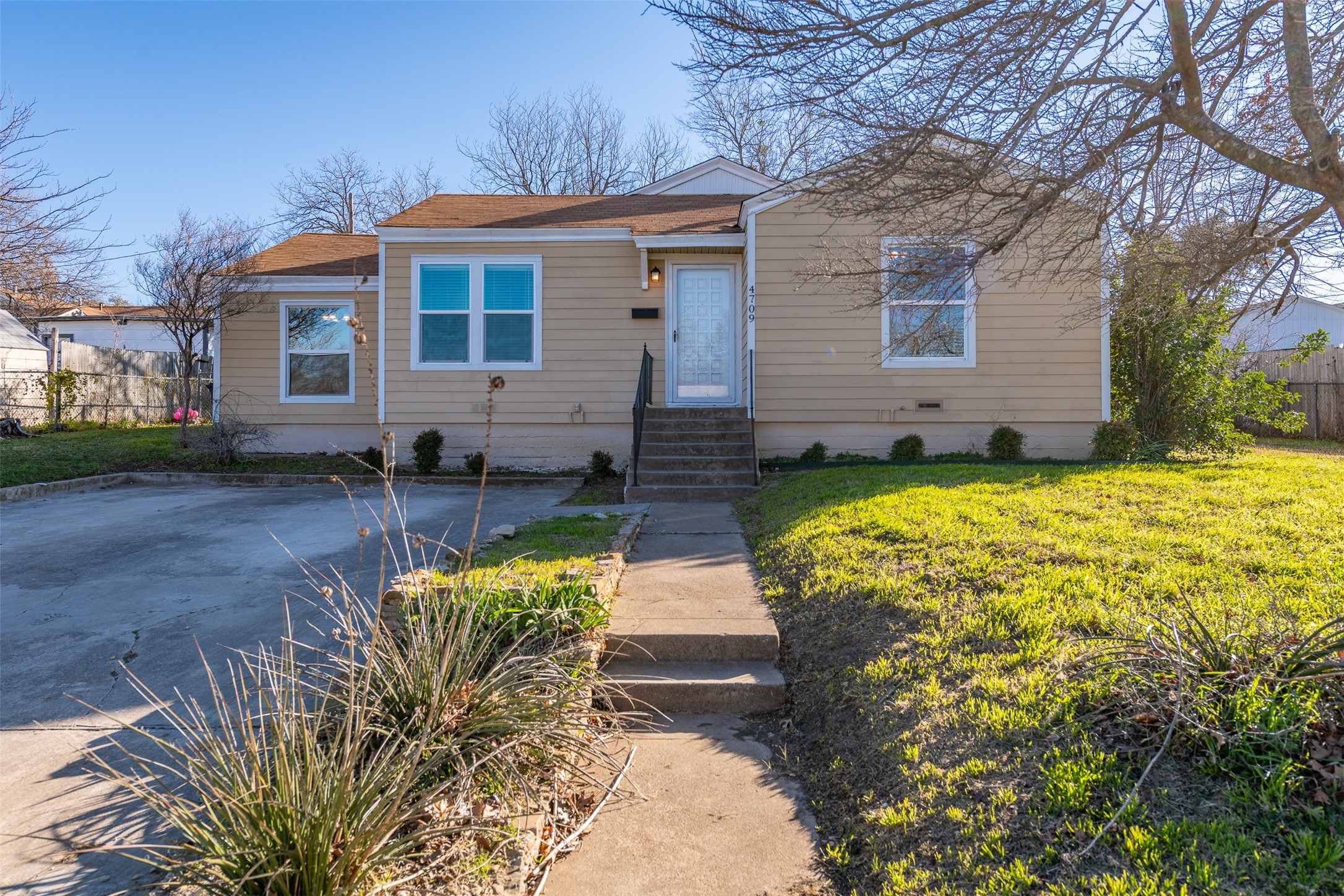 4709 Fairfax Street Fort Worth TX 76116