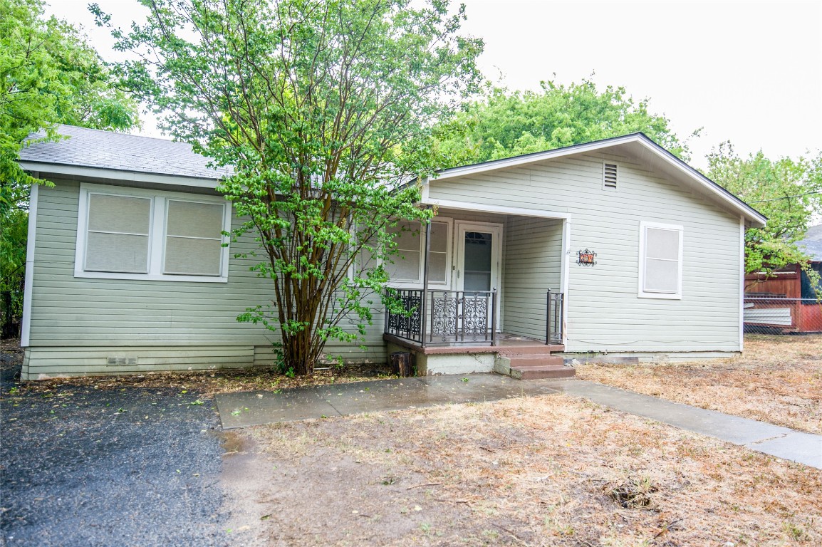 304 W Light Street Waxahachie TX 75165