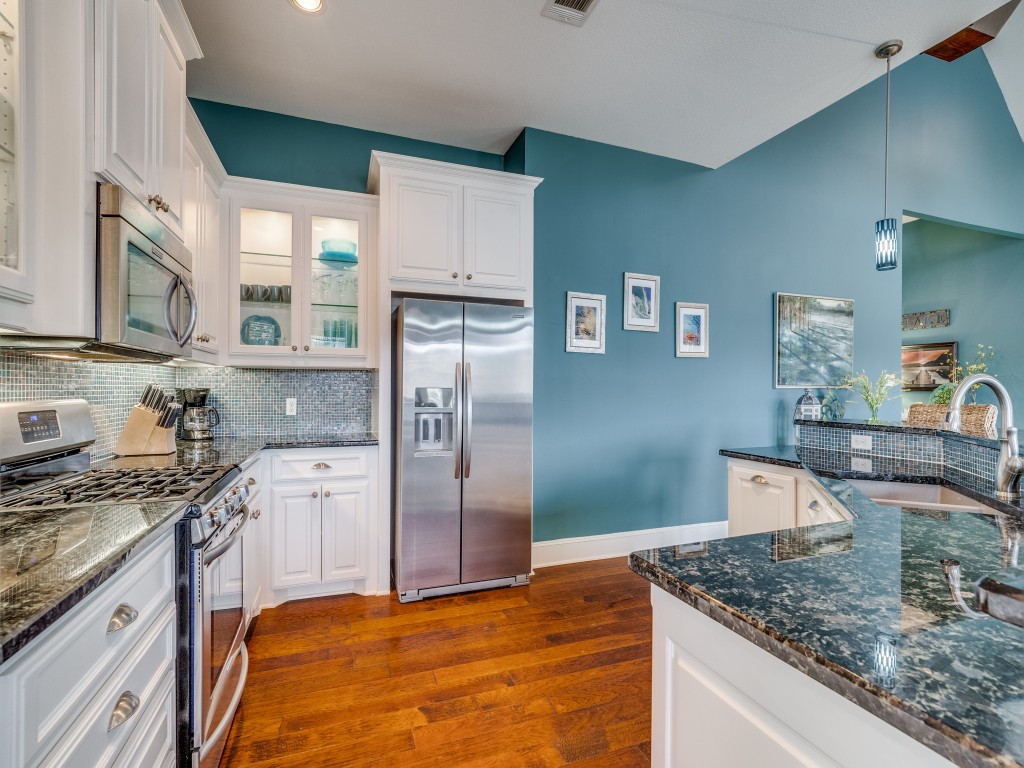 7033 W Hells Gate Drive Strawn TX 76475