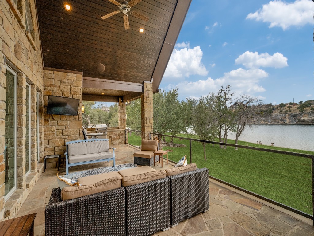 7033 W Hells Gate Drive Strawn TX 76475