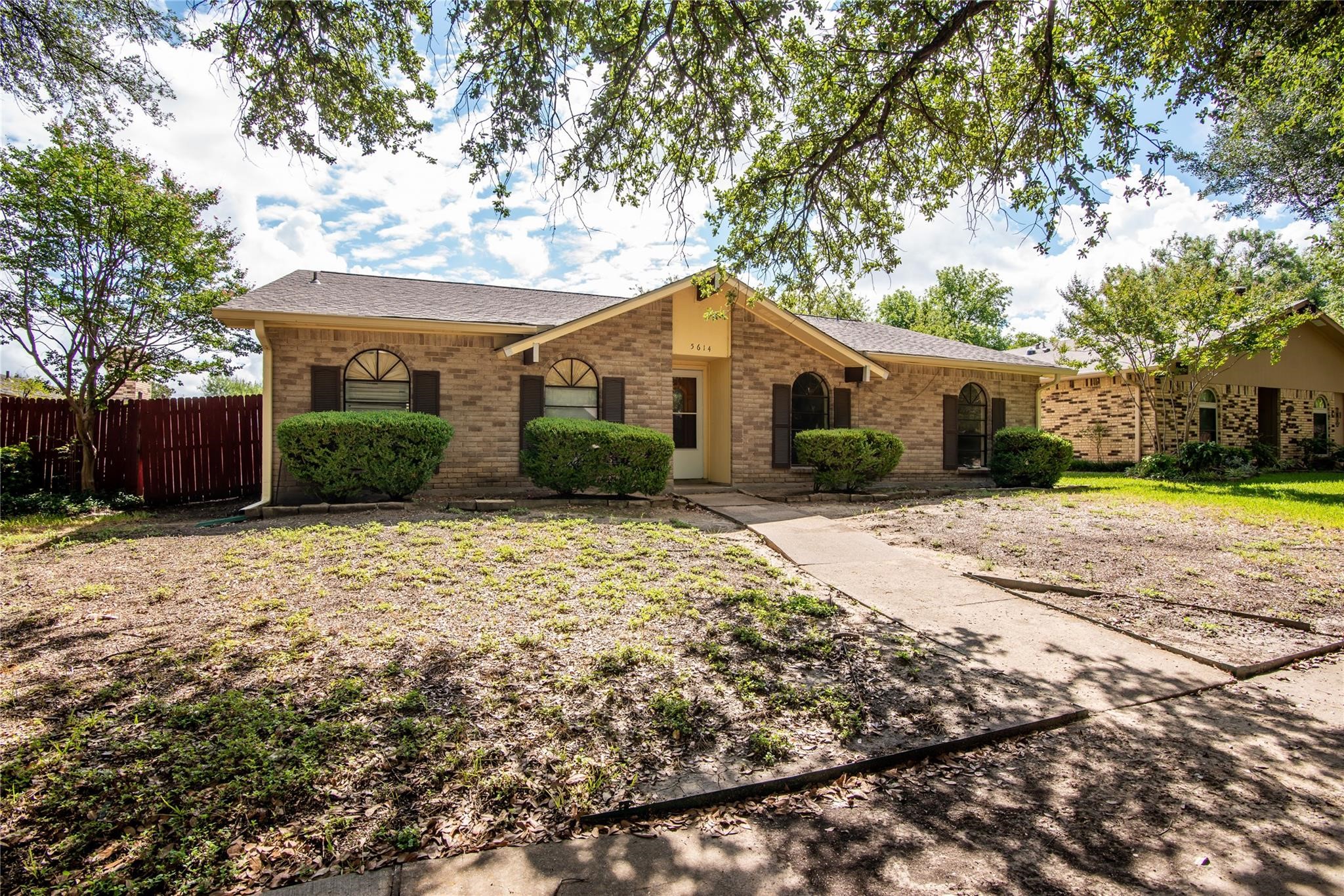 5614 Christie Lane Garland TX 75044