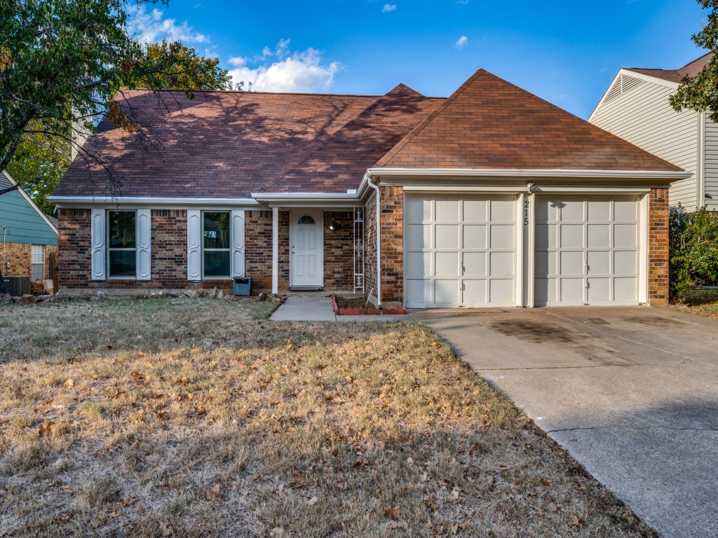 215 Wooddale Euless TX 76039