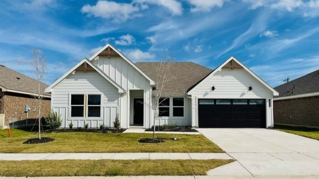 1716 Central Park Drive Alvarado TX 76009