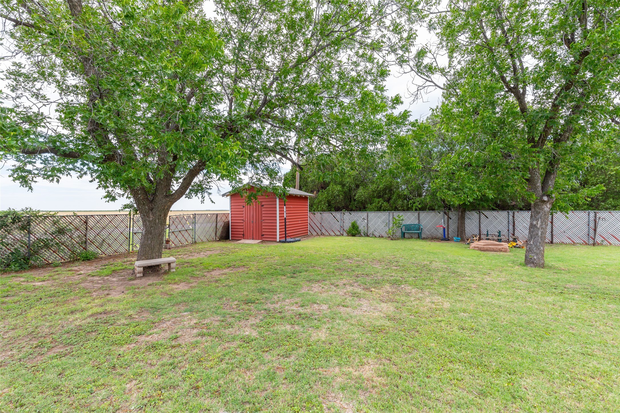 405 S Breustedt Street Weinert TX 76388