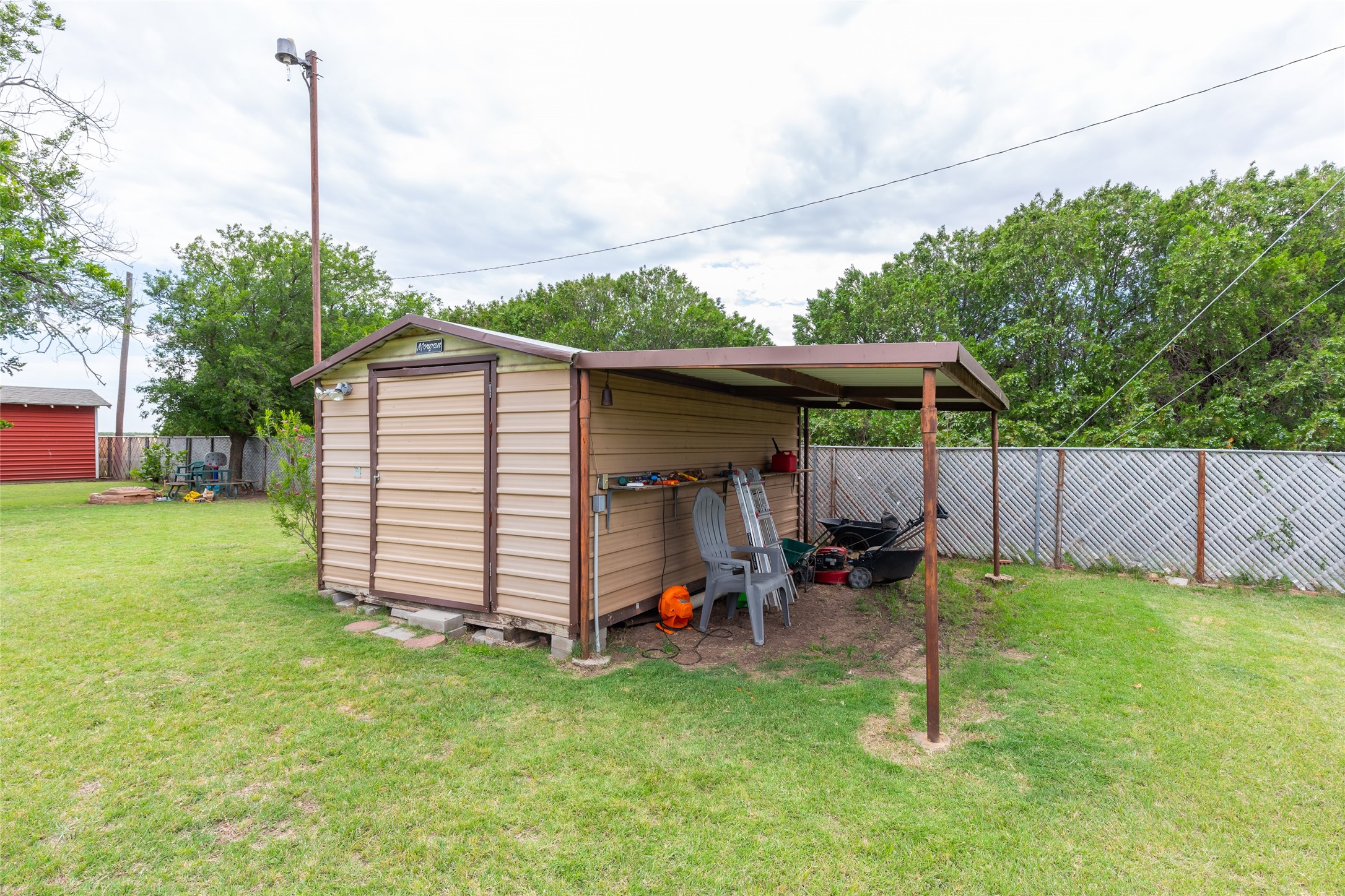 405 S Breustedt Street Weinert TX 76388