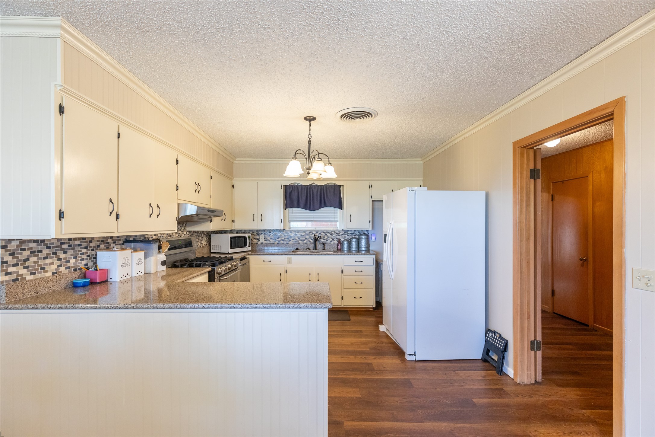 405 S Breustedt Street Weinert TX 76388