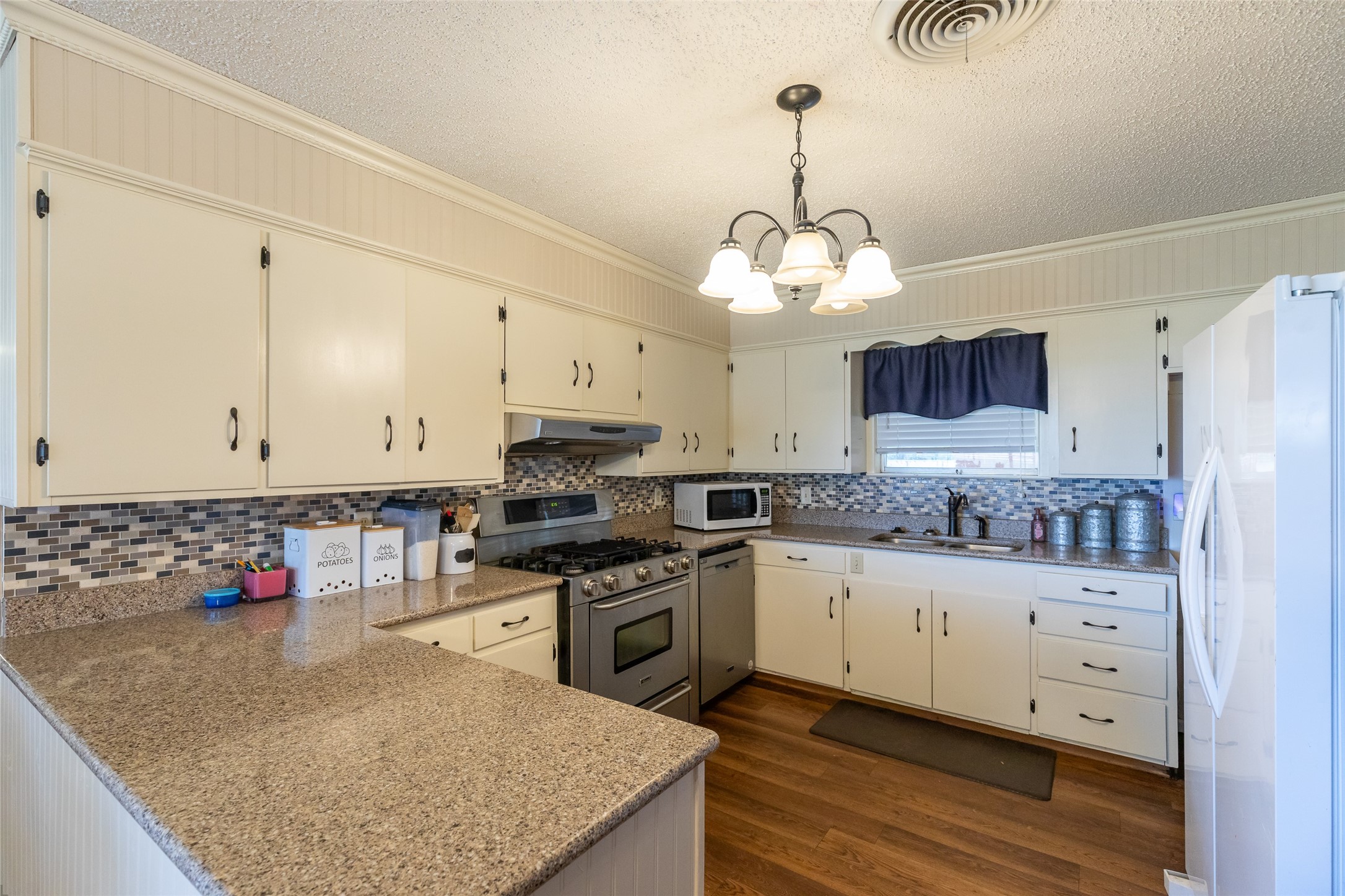 405 S Breustedt Street Weinert TX 76388
