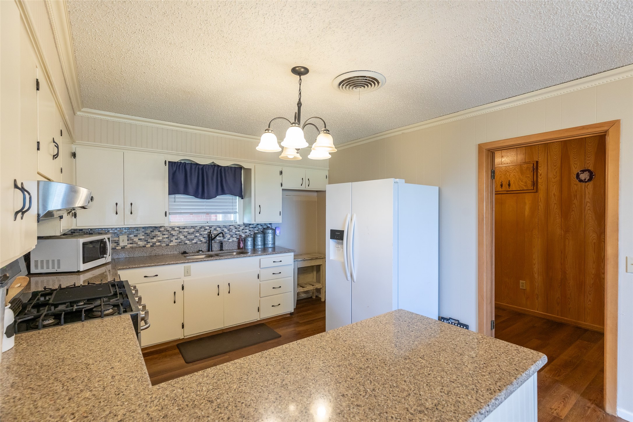 405 S Breustedt Street Weinert TX 76388