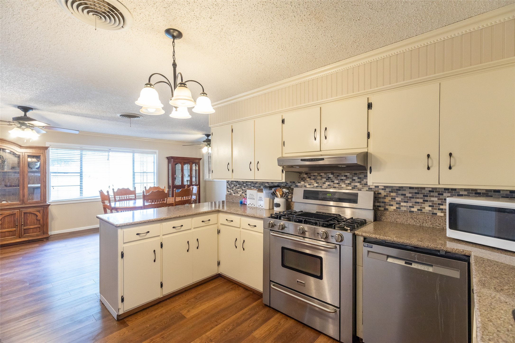 405 S Breustedt Street Weinert TX 76388