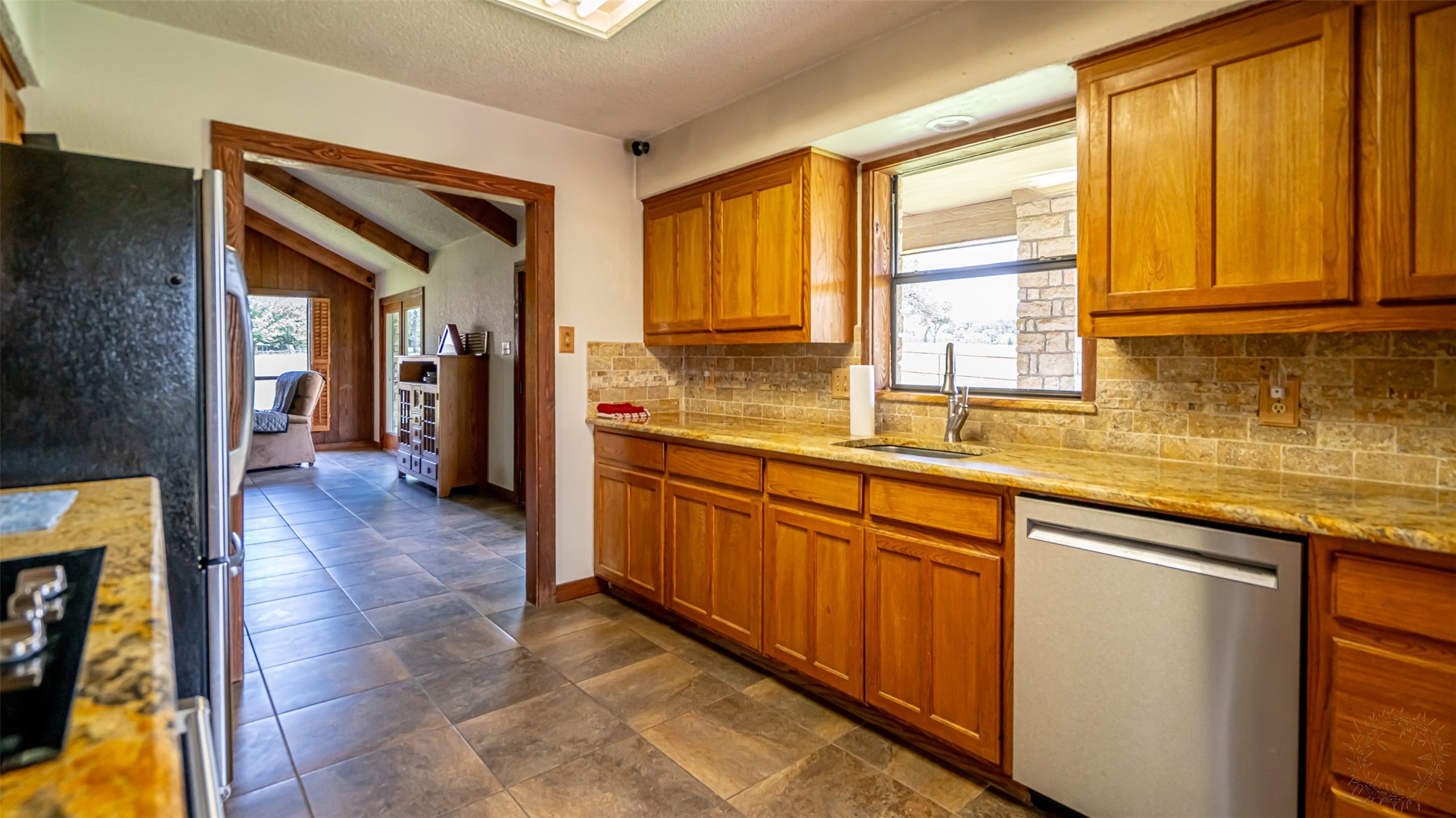 1330 County Road 306 Rainbow TX 76077
