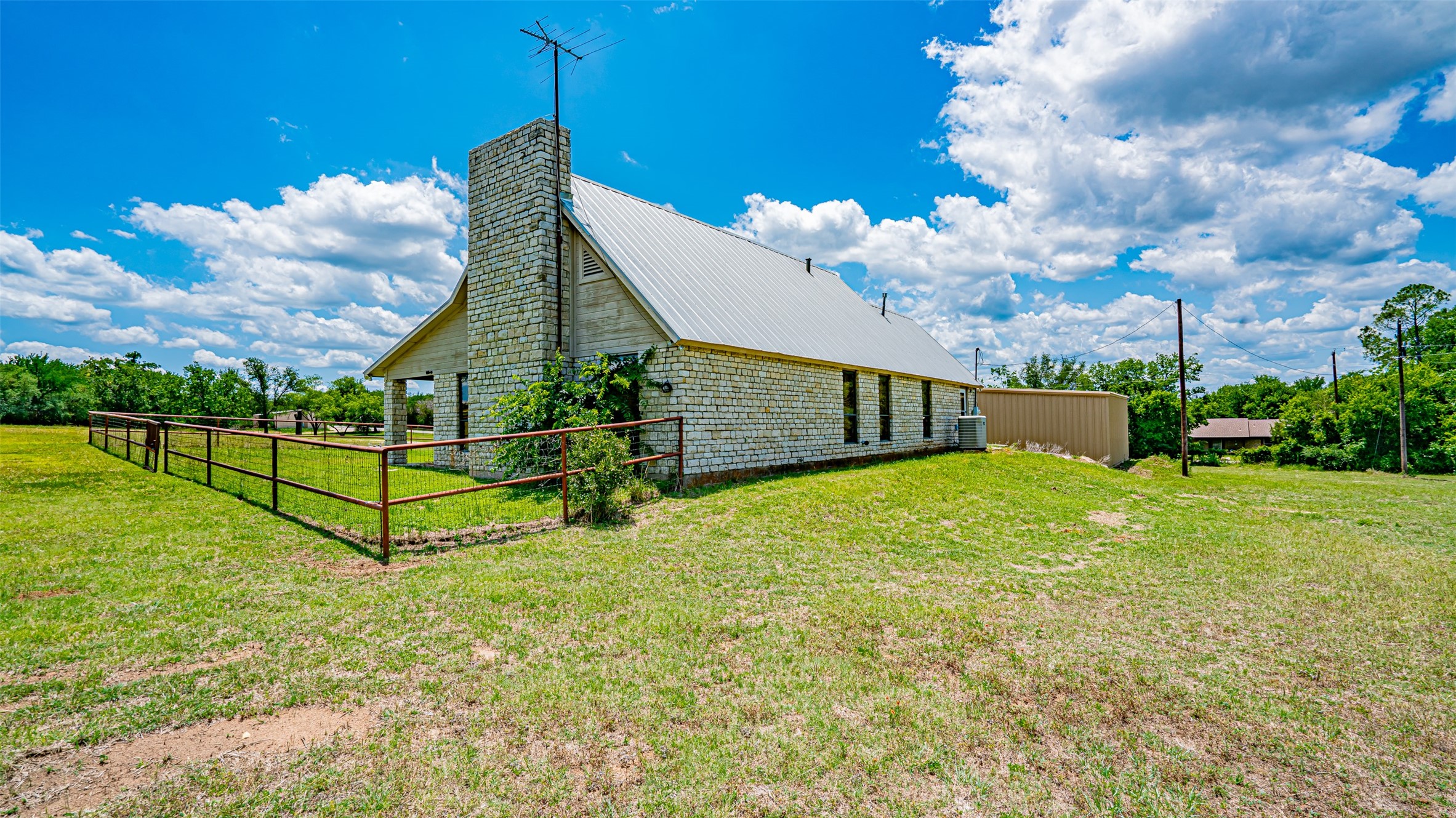 1330 County Road 306 Rainbow TX 76077