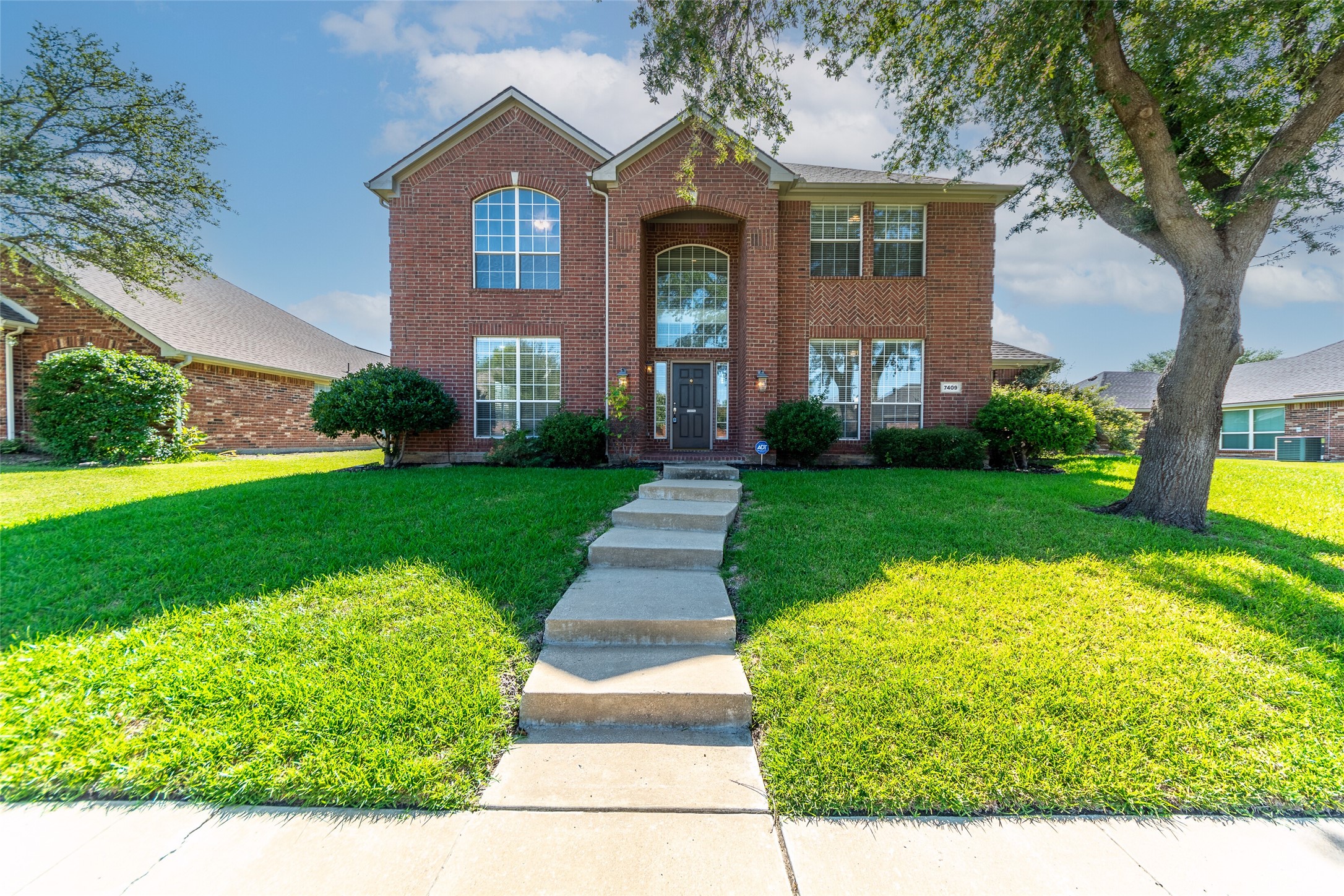 7409 Meadowwood Drive Rowlett TX 75089