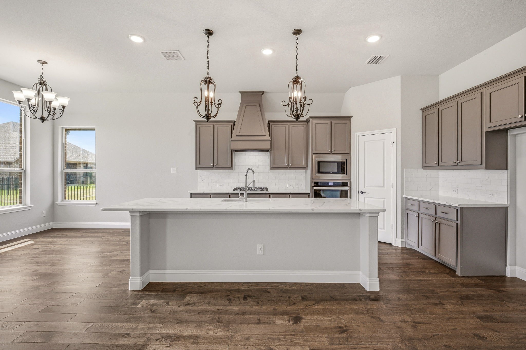 1038 Mickelson Drive Granbury TX 76048