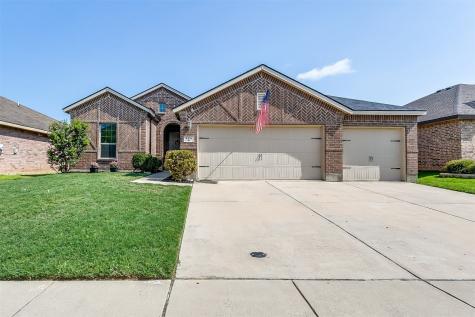 424 Crown Oaks Drive Fort Worth TX 76131