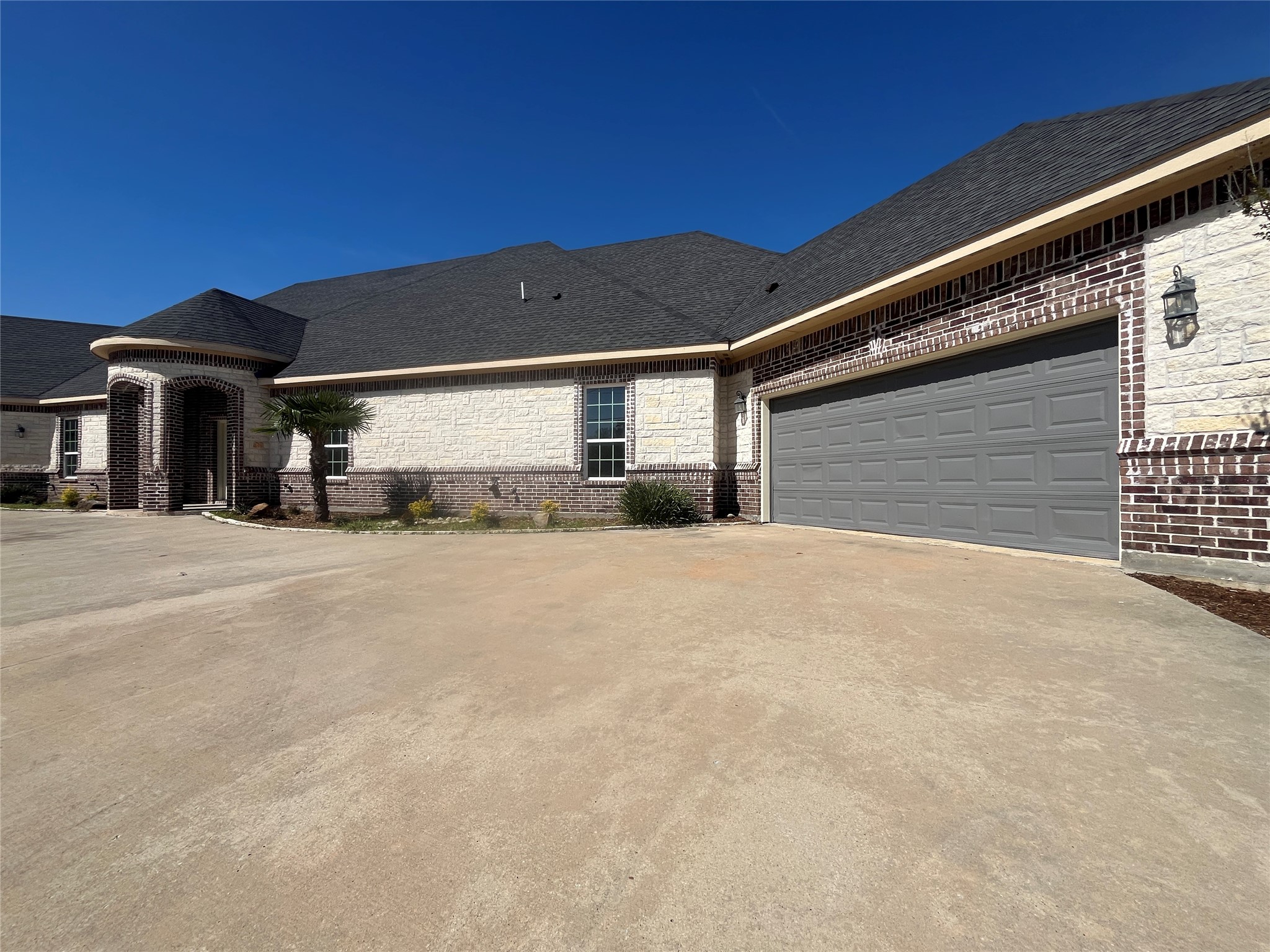 5225 S Cockrell Hill Road Dallas TX 75236