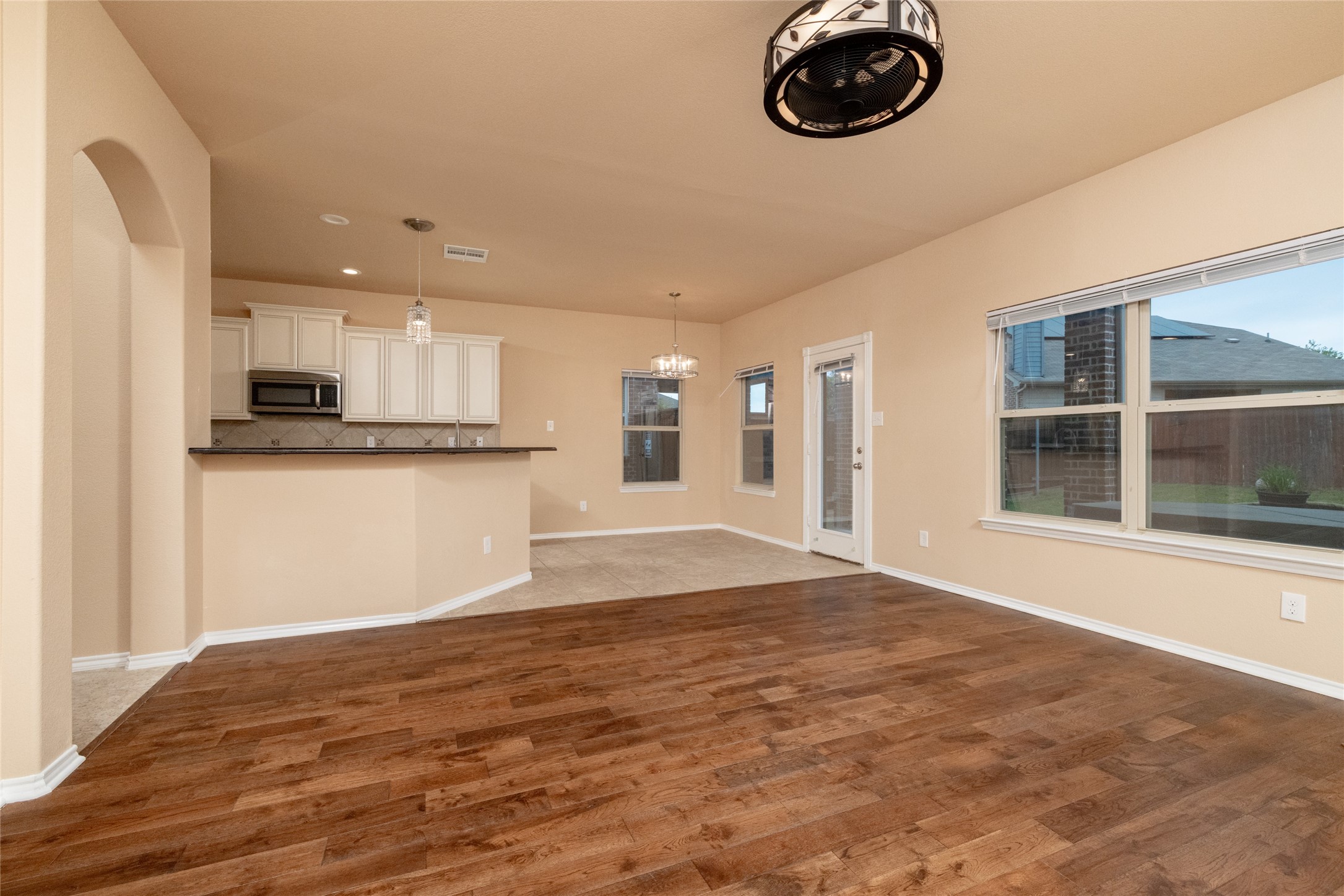 1009 Cheyenne Drive Aubrey TX 76227
