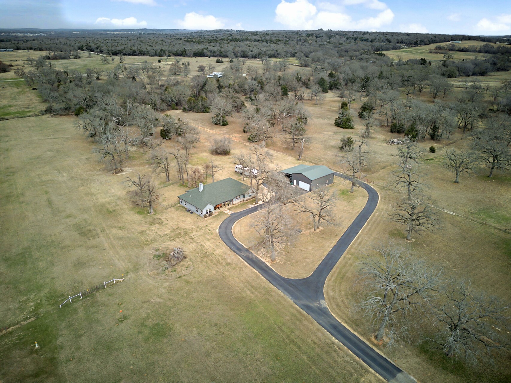 9748 County Road 1200 Athens TX 75751