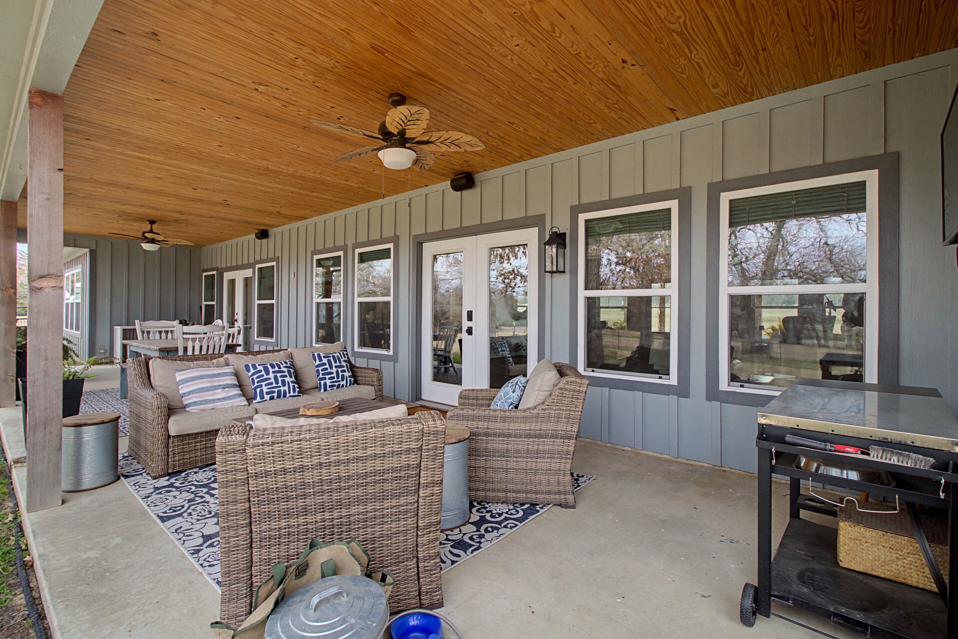 9748 County Road 1200 Athens TX 75751
