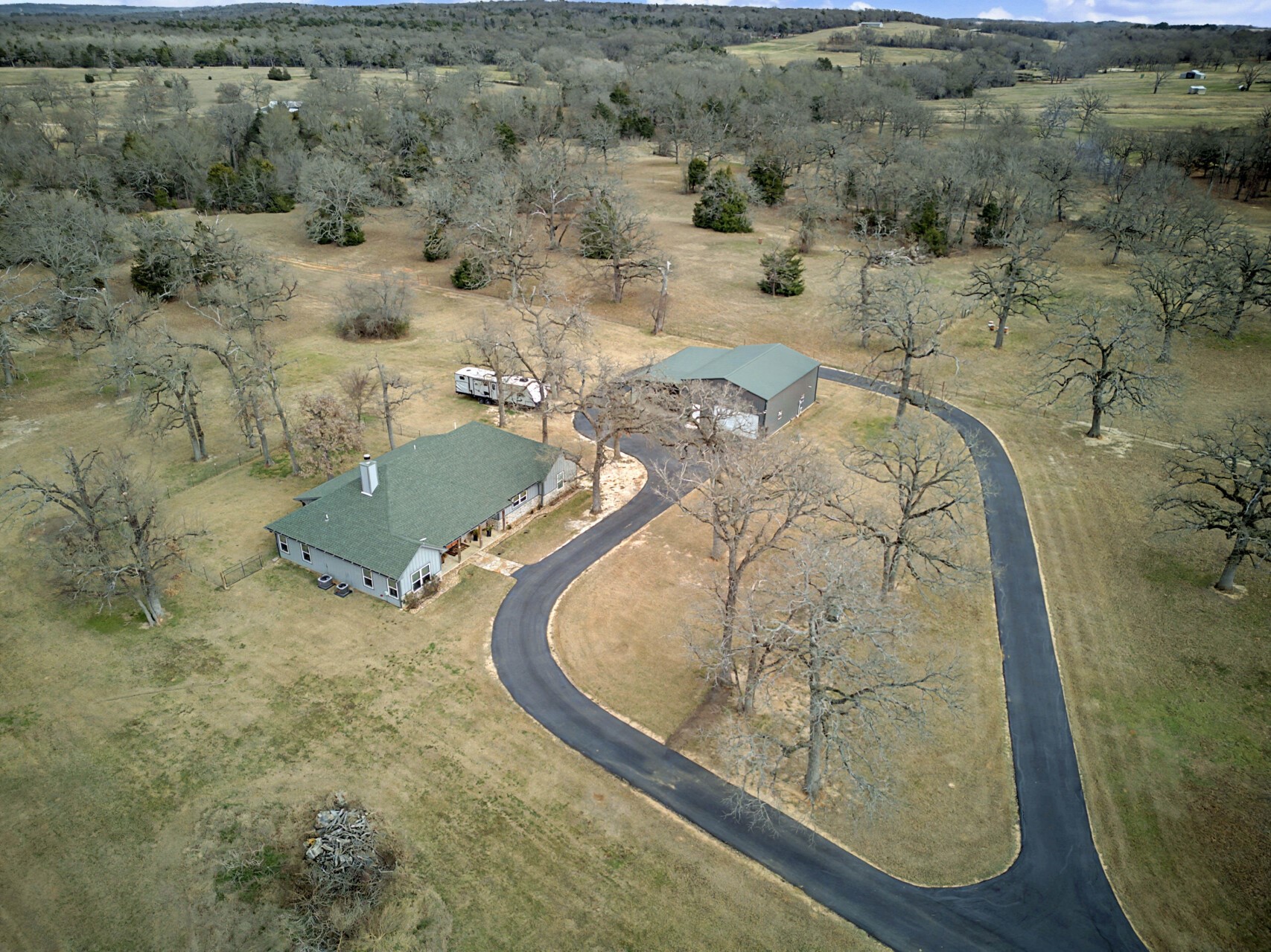 9748 County Road 1200 Athens TX 75751