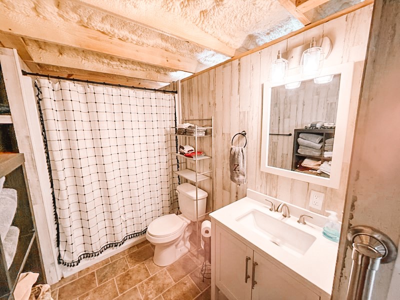 9748 County Road 1200 Athens TX 75751