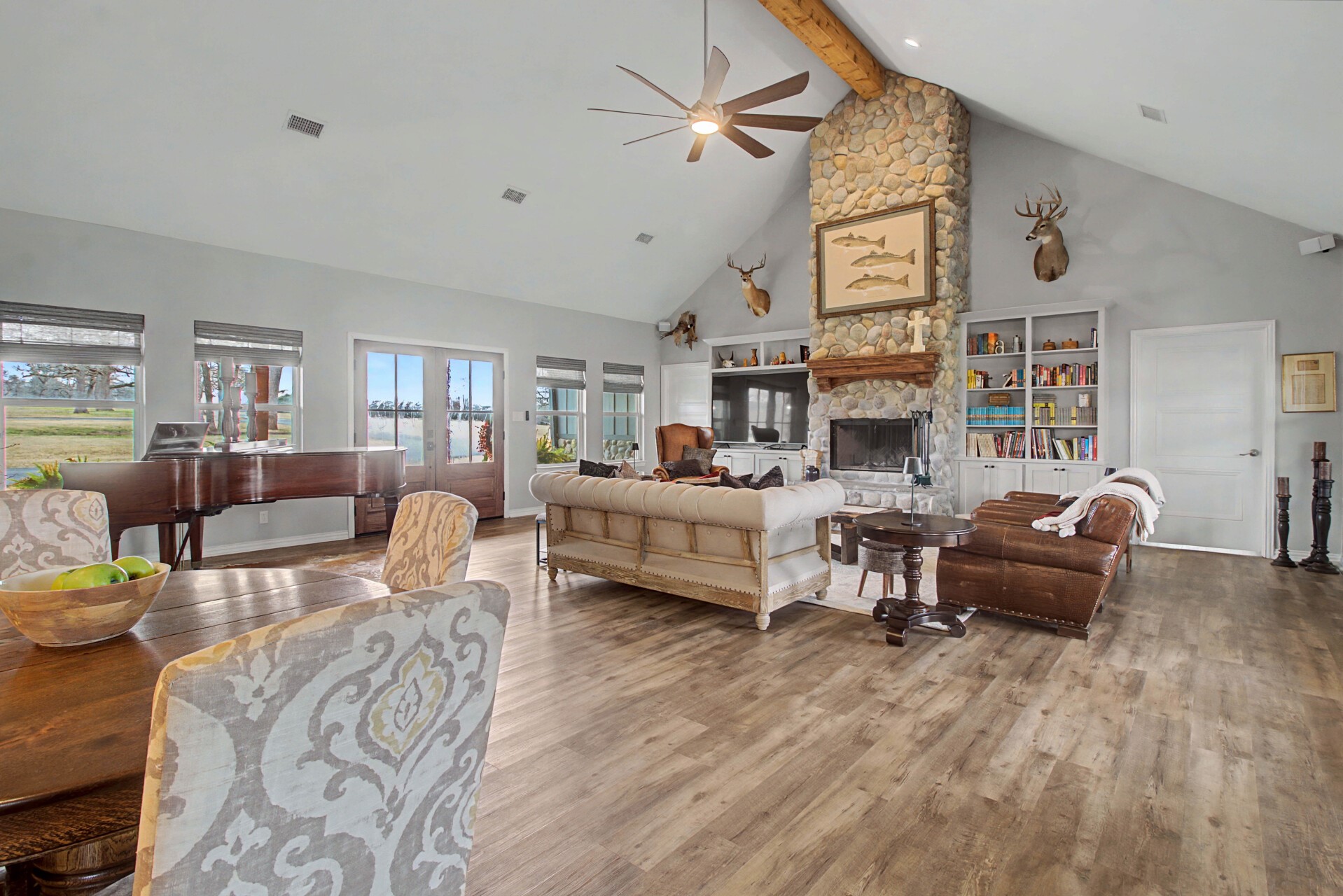 9748 County Road 1200 Athens TX 75751