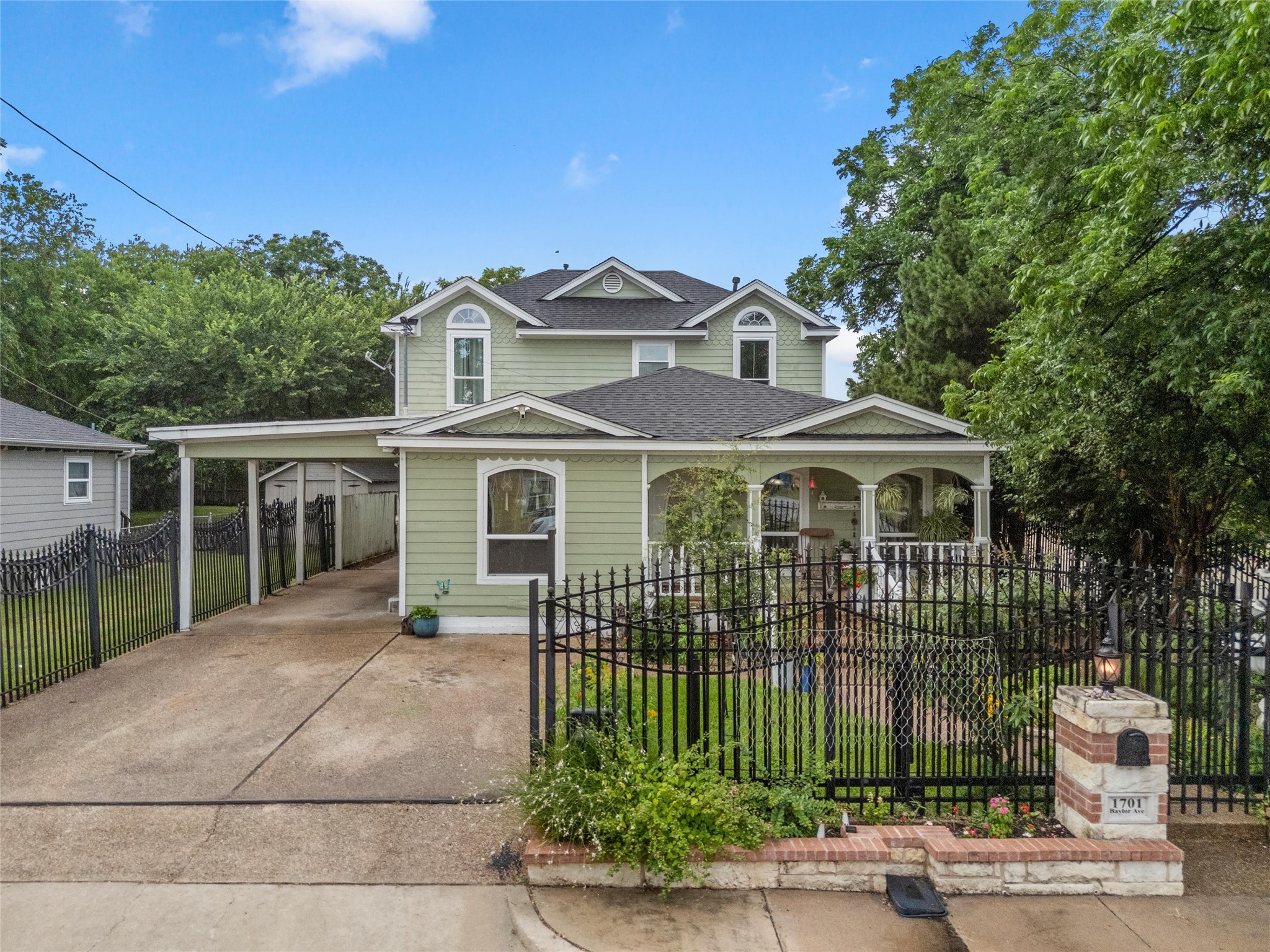 1701 Baylor Avenue Waco TX 76706