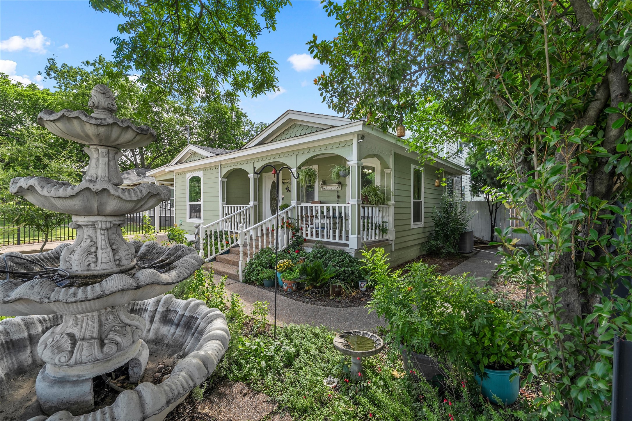 1701 Baylor Avenue Waco TX 76706
