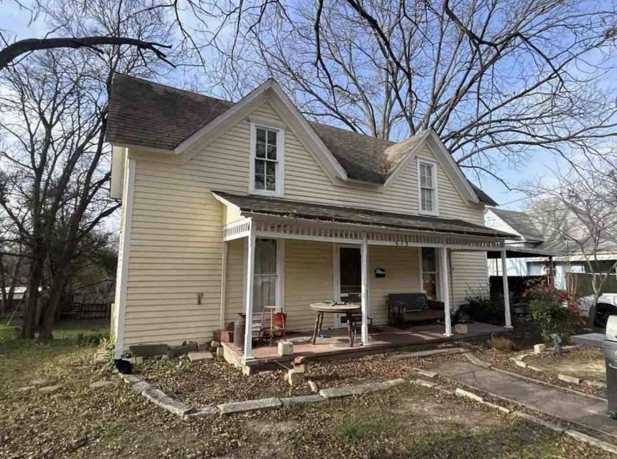 513 W Jefferson Street Waxahachie TX 75165