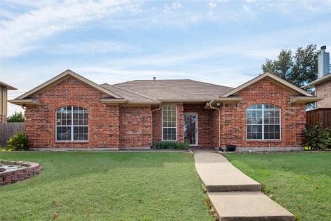 9402 Chimneywood Drive Rowlett TX 75089