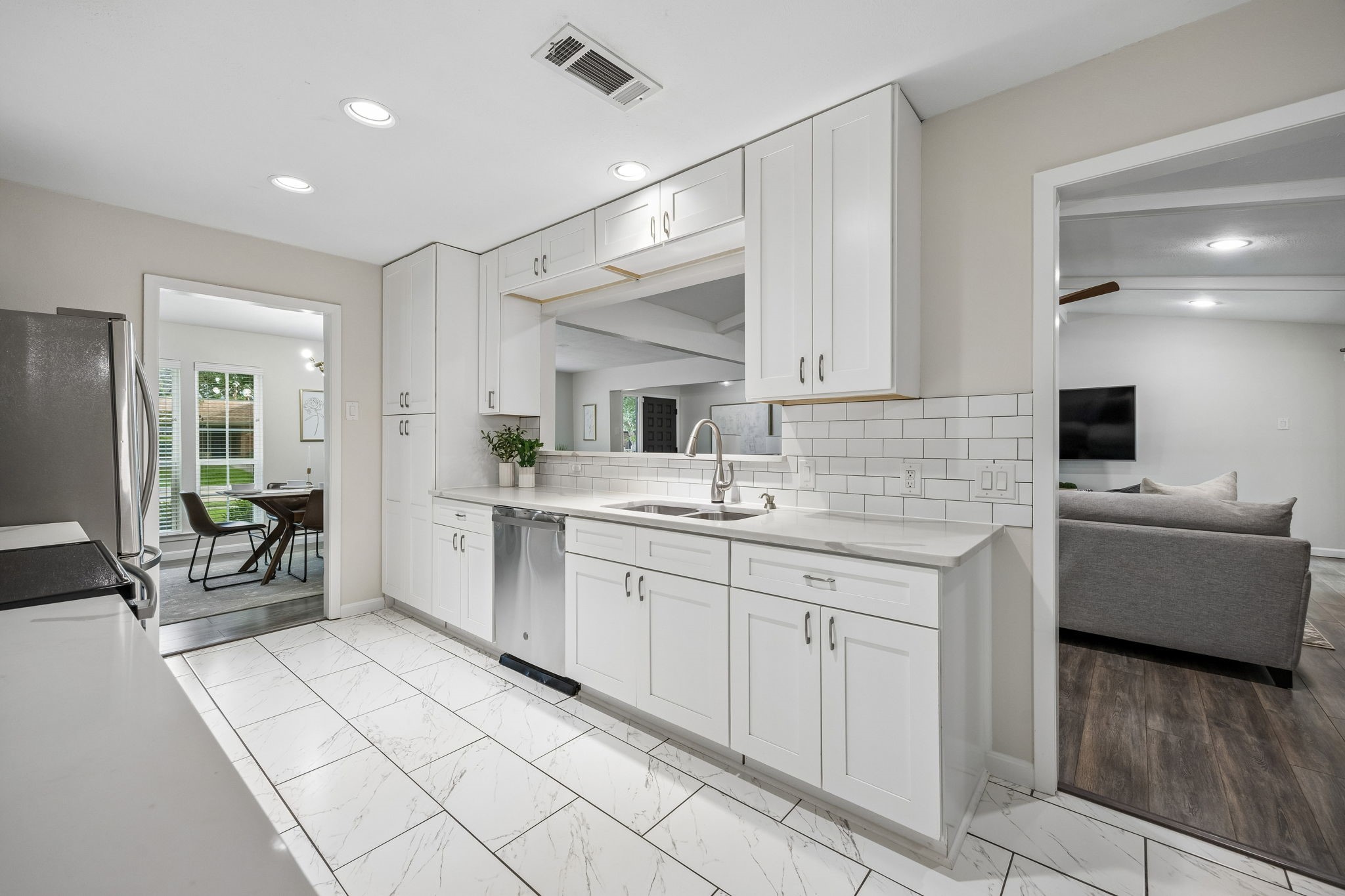 3234 Grantwood Drive Dallas TX 75229