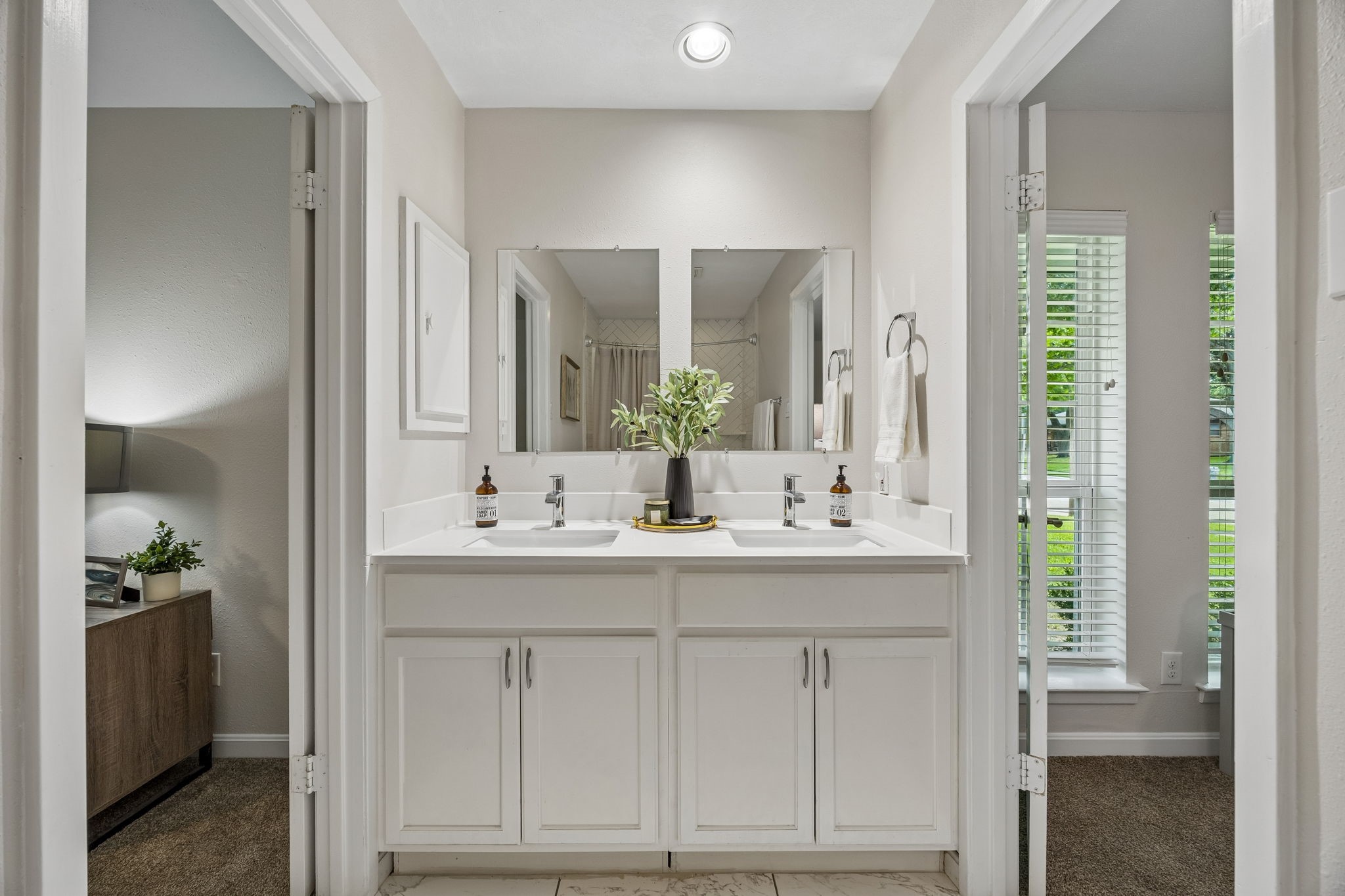 3234 Grantwood Drive Dallas TX 75229