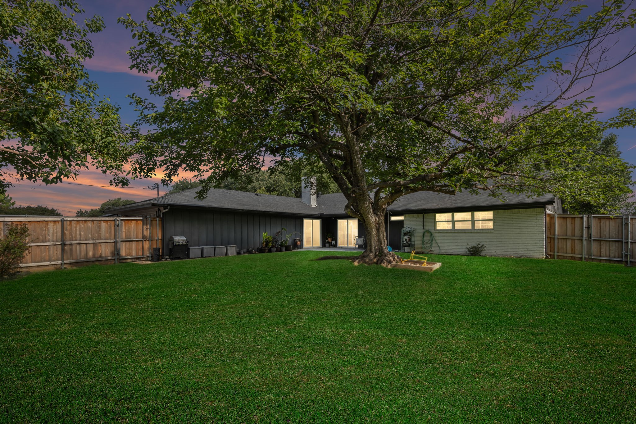 3234 Grantwood Drive Dallas TX 75229