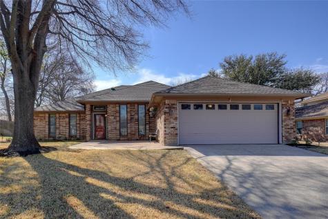 329 Heneretta Drive Hurst TX 76054