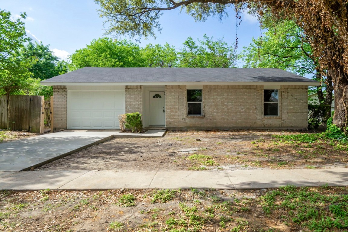4009 Mayflower Drive Garland TX 75043
