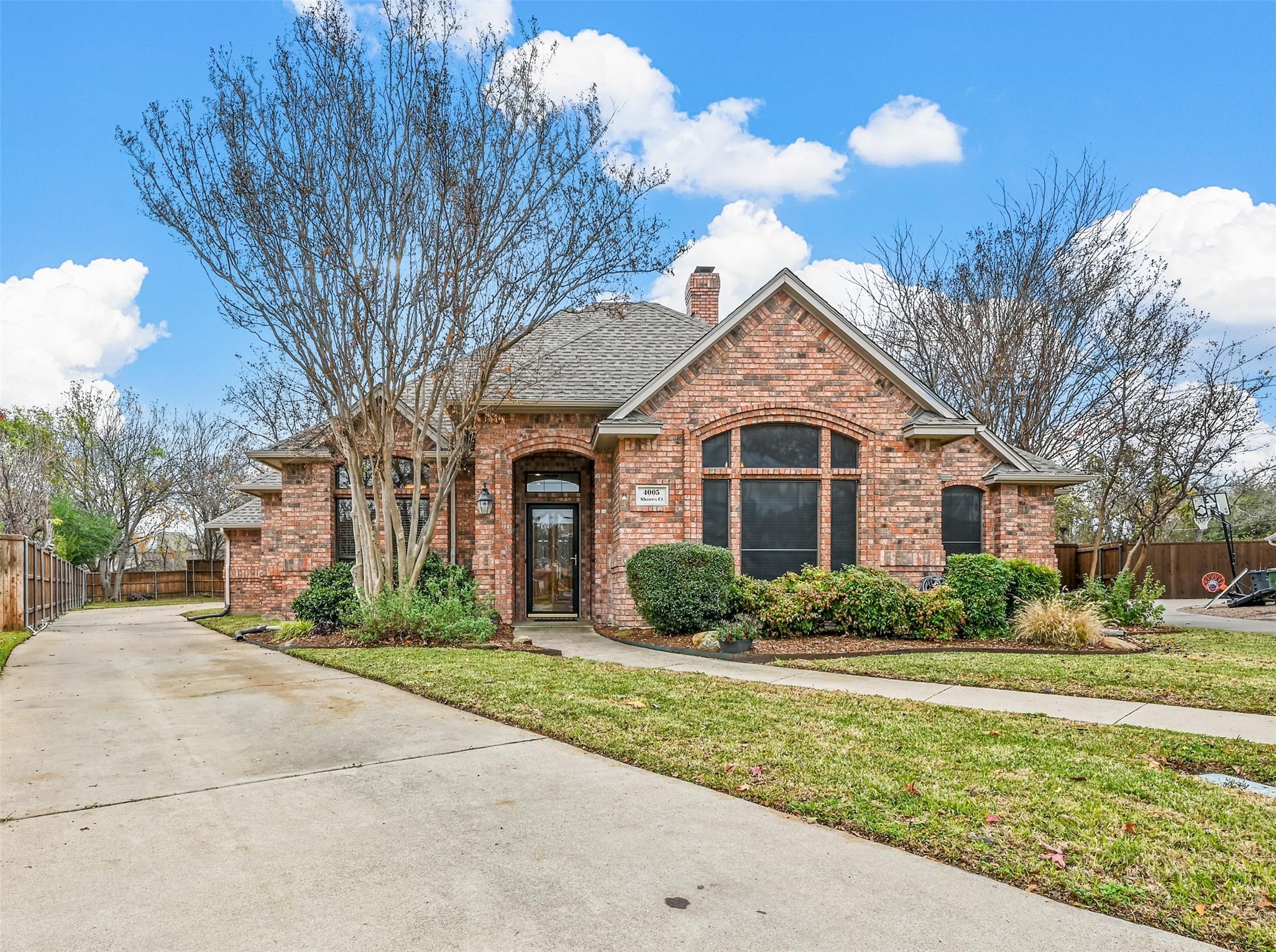4005 Shores Court Arlington TX 76016