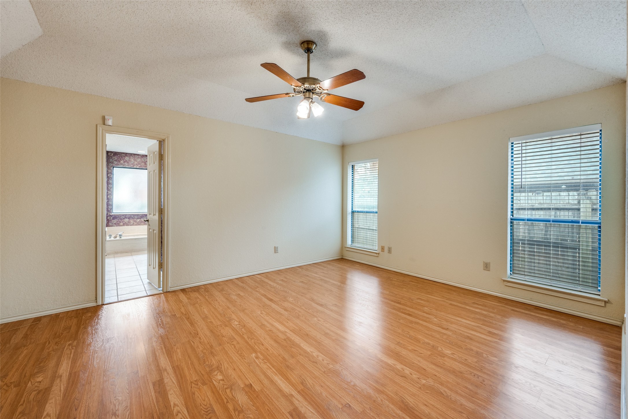 4307 Waycross Drive Arlington TX 76016