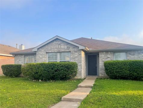 2435 Marimont Lane Lancaster TX 75134