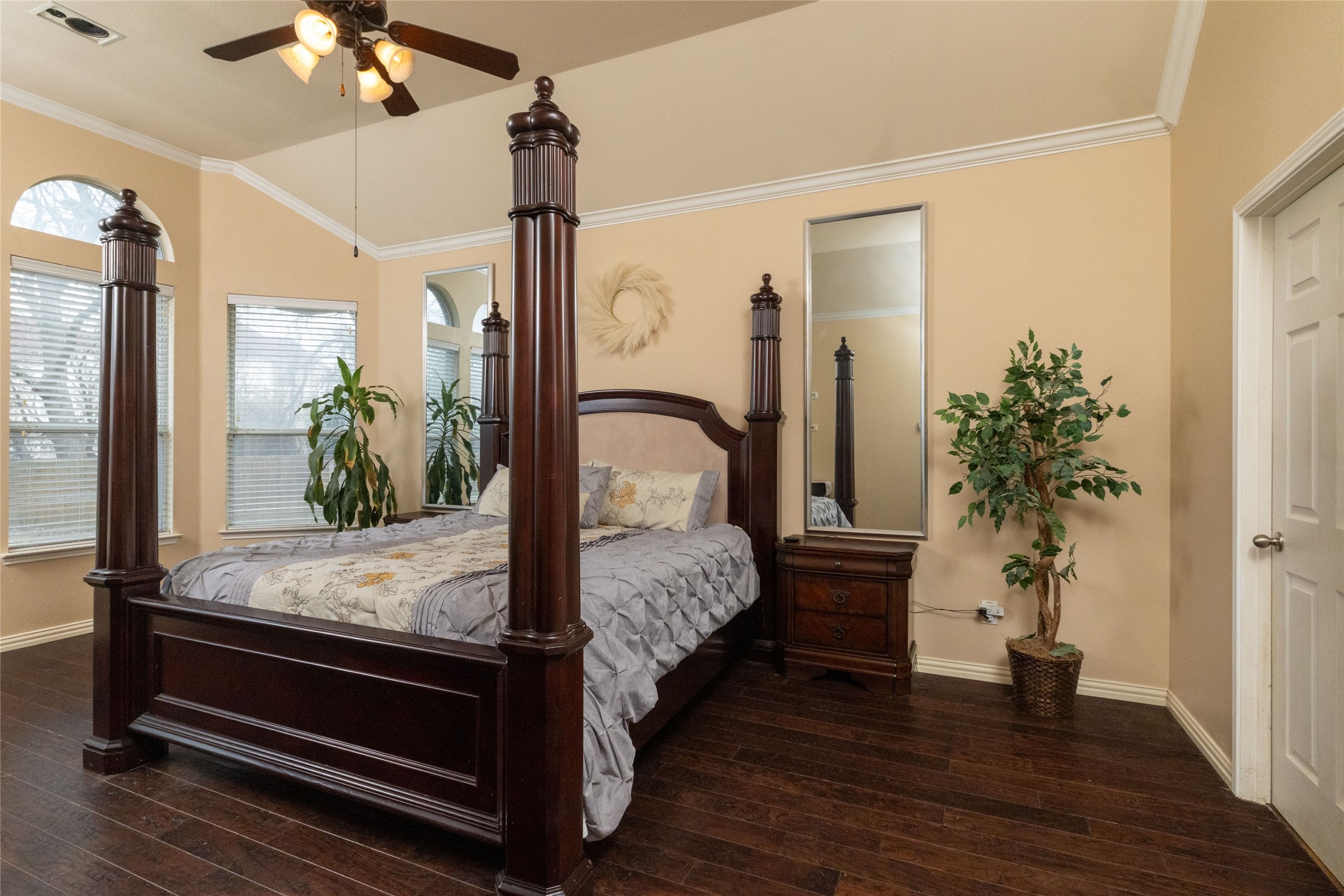 1324 Elise Cedar Hill TX 75104