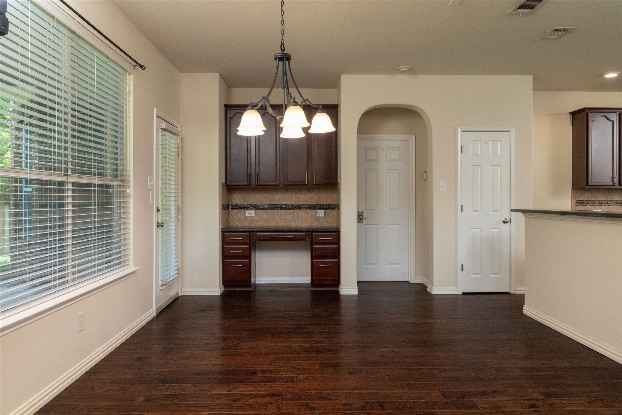1324 Elise Cedar Hill TX 75104