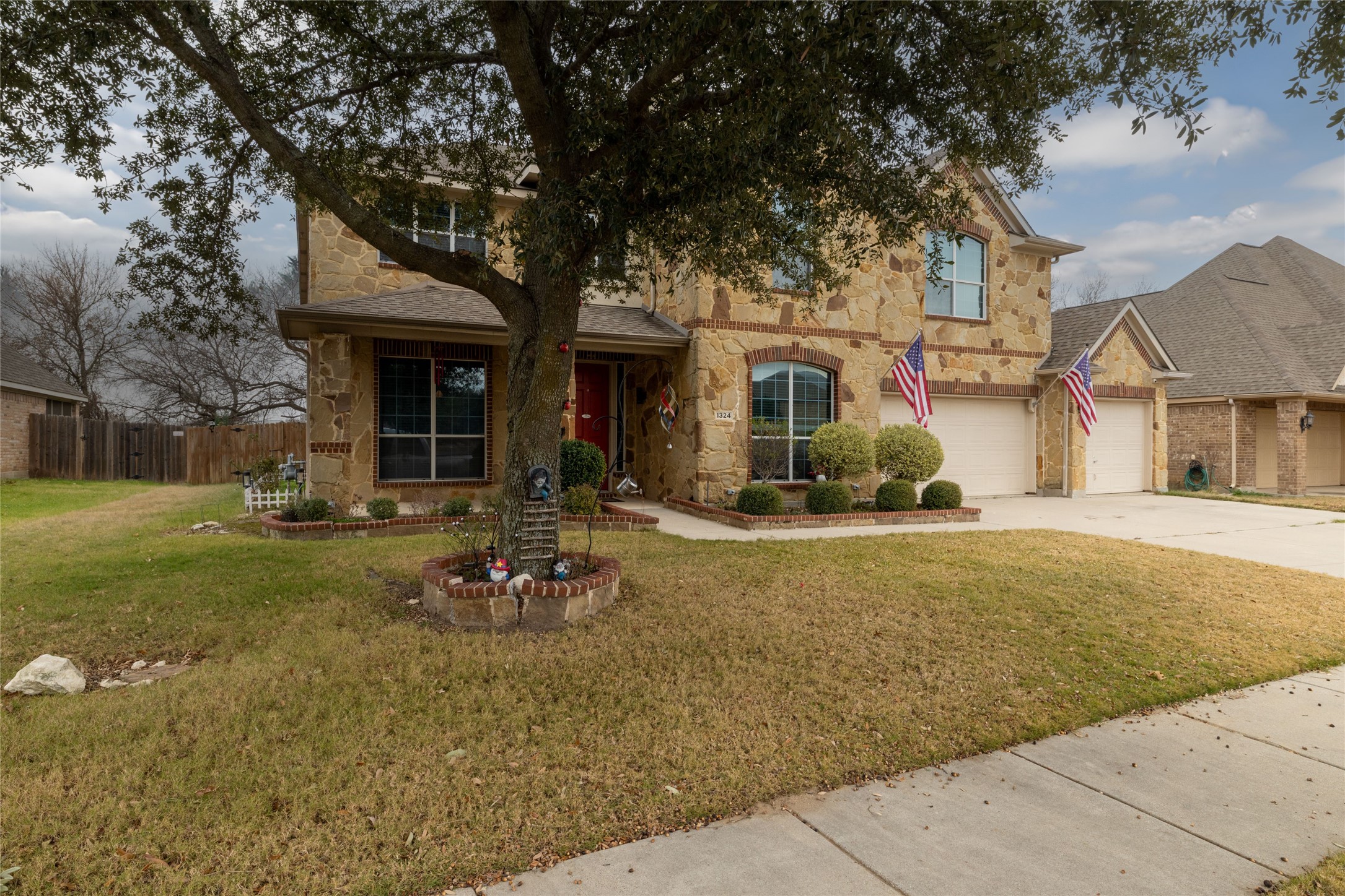 1324 Elise Cedar Hill TX 75104