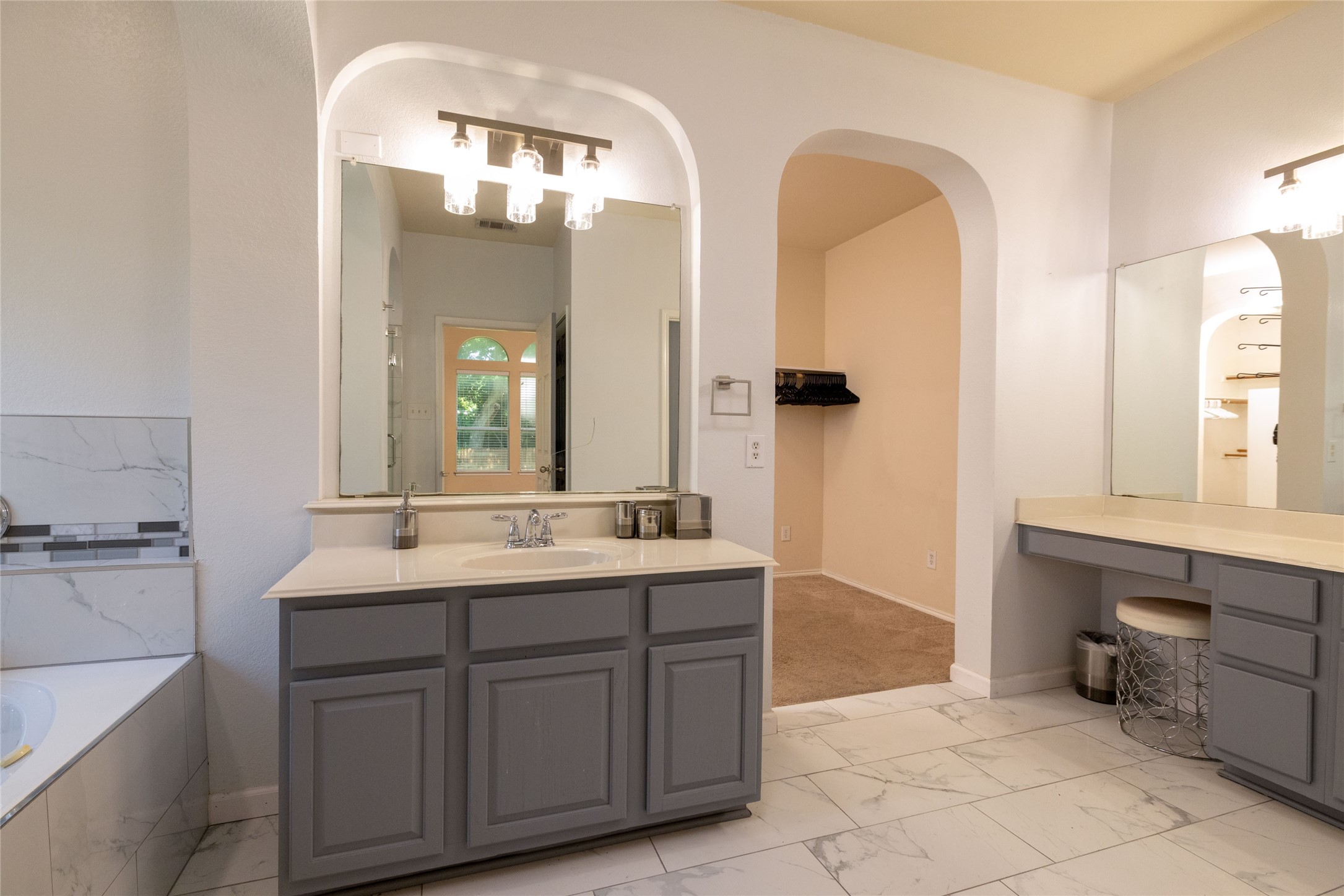 1324 Elise Cedar Hill TX 75104
