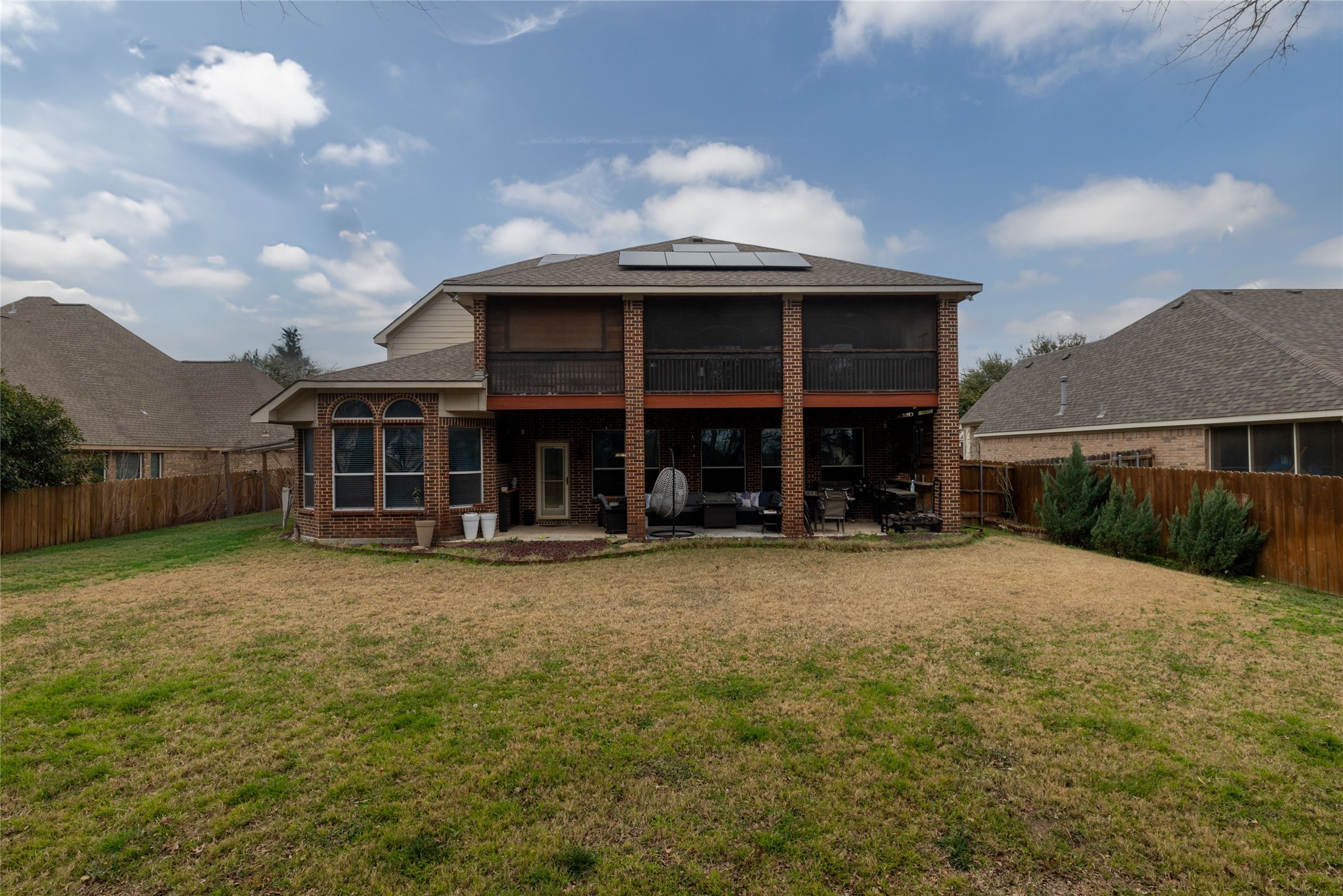 1324 Elise Cedar Hill TX 75104